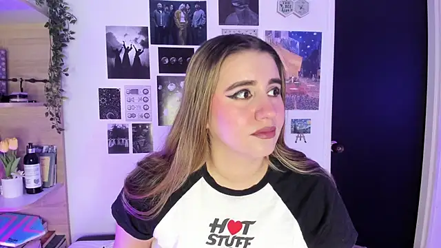 Snapshot of Lana_Herondale chatting on October 6, 9:19 pm Lana Herondale online show from October 6, 9:19 pm