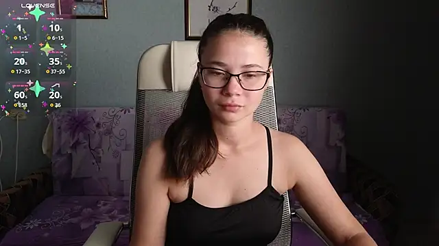 LuciaSenual online show from October 20, 3:15 pm