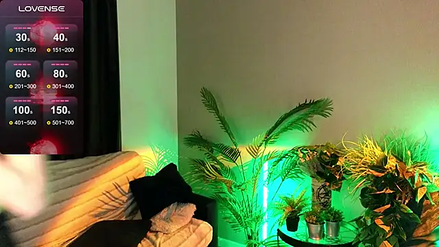 DebiHenks online show from April 12, 5:16 pm