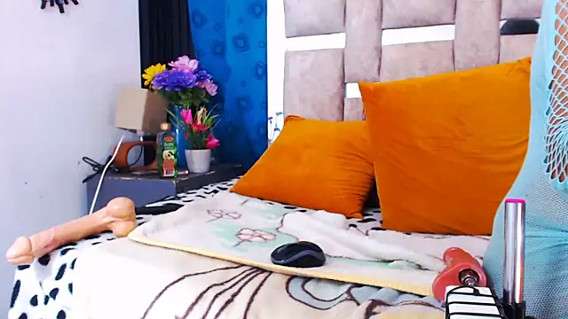 AmbarSmit online show from February 3, 6:40 am