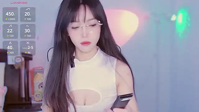 XiaoNana  online show from December 15, 1:33 am