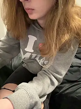 SeccySerena online show from November 8, 11:10 pm