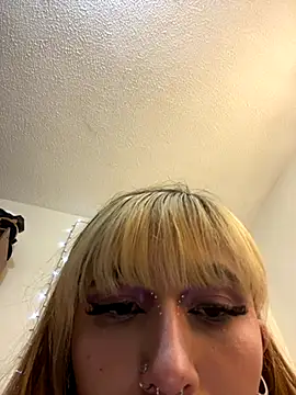 Snapshot of Sallem_Pink chatting on October 18, 11:39 pm Sallem Pink online show from October 18, 11:39 pm