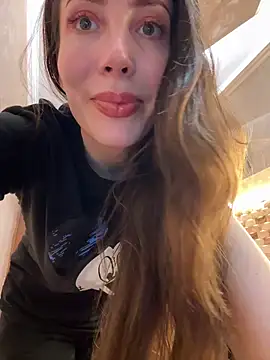 HellaryTourent online show from May 12, 4:13 pm