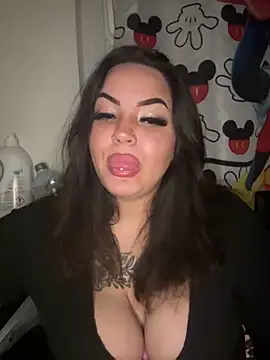 sexybunny18255 online show from April 10, 8:37 pm