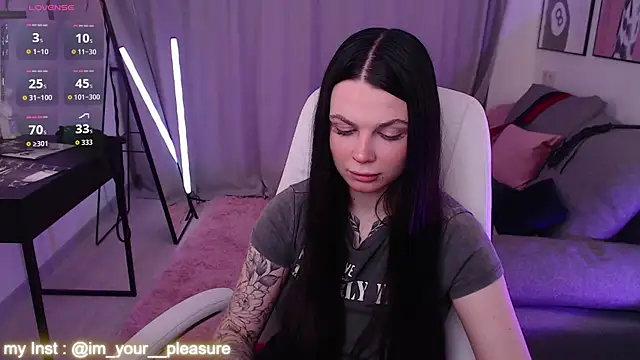 Michela Fruet online show from December 4, 1:19 am