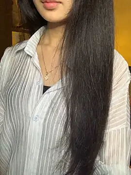 Nhinhi18 online show from February 28, 4:28 pm