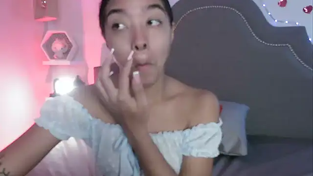 pocahontamoon online show from November 12, 11:19 am