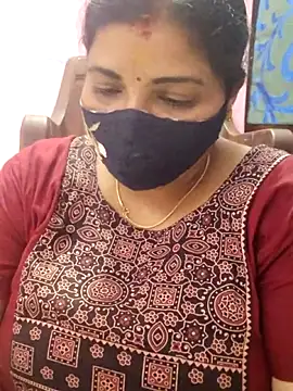 Snapshot of lathikaqueentamil chatting on October 2, 9:25 am lathikaqueentamil online show from October 2, 9:25 am