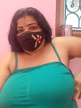 Snapshot of lathikaqueentamil chatting on September 17, 8:12 am lathikaqueentamil online show from September 17, 8:12 am