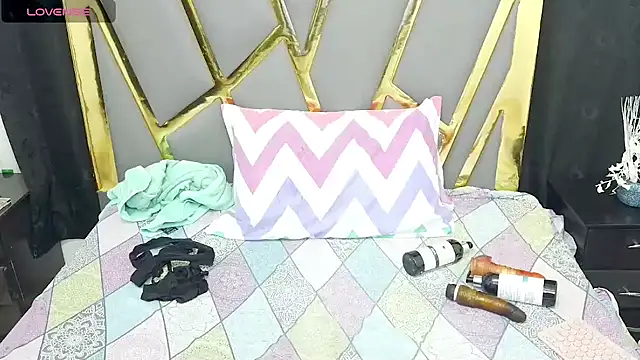 valeriavasquez online show from October 1, 10:04 pm