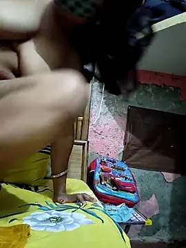 Snapshot of shalubhabhi69 chatting on October 7, 8:35 pm shalubhabhi69 online show from October 7, 8:35 pm