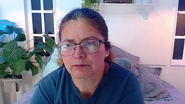 Linda banks  online show from March 14, 2:12 am