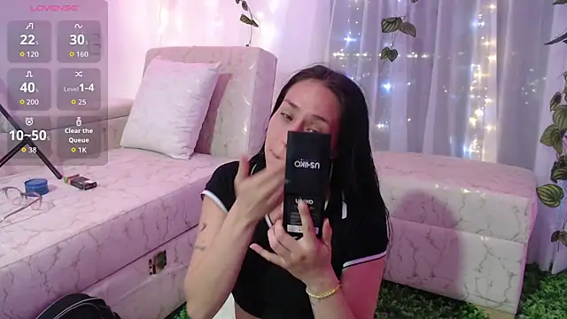 Snapshot of MELANISHAW chatting on September 26, 2:20 am MELANISHAW online show from September 26, 2:20 am