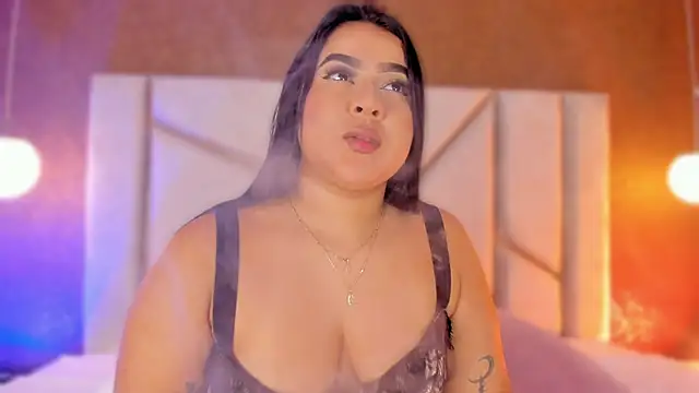 Snapshot of Caro_Suarez chatting on October 16, 12:19 pm Caro Suarez online show from October 16, 12:19 pm