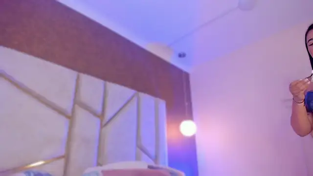 Snapshot of Caro_Suarez chatting on October 7, 11:58 am Caro Suarez online show from October 7, 11:58 am