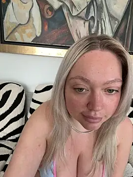 misstitmouseofficial online show from March 5, 8:21 am