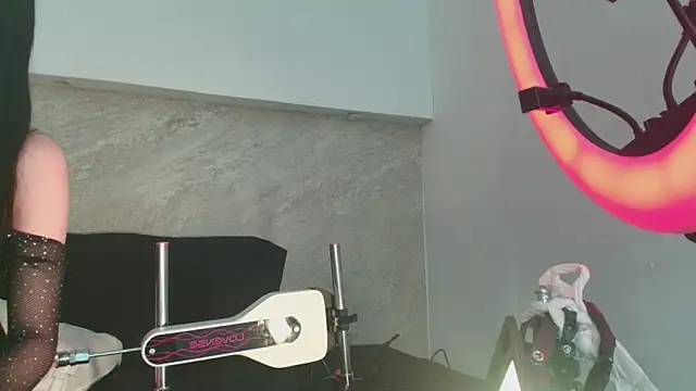 Dixie grey1 online show from March 21, 1:05 pm