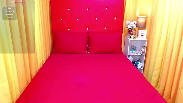 XxTsCarmellaHUGECOCKxX online show from October 6, 3:34 am