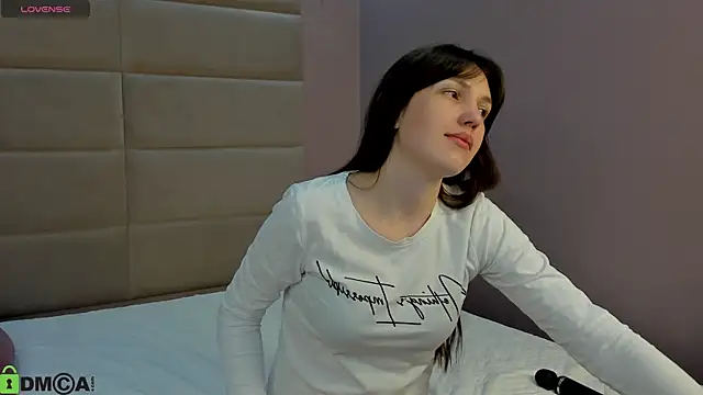 MalvinaDream online show from April 21, 1:42 am