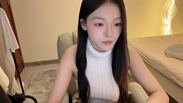 Robin-o3 online show from April 12, 6:22 pm