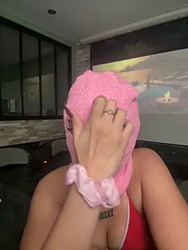 Snapshot of zoeypink chatting on September 24, 5:45 pm zoeypink online show from September 24, 5:45 pm