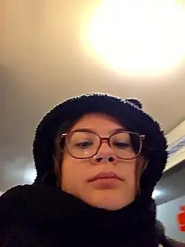 MaeNoir online show from October 13, 9:06 pm