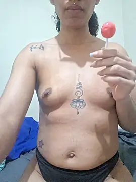 RavenShyfit online show from October 15, 8:55 pm