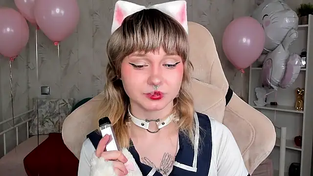 Tori Cutie online show from April 2, 12:08 am