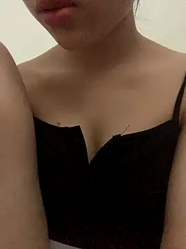 Snapshot of Nguyenha11 chatting on September 28, 9:03 am Nguyenha11 online show from September 28, 9:03 am