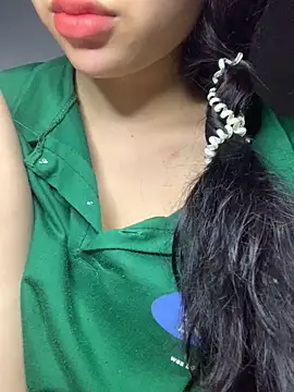 Snapshot of Nguyenha11 chatting on September 24, 12:37 pm Nguyenha11 online show from September 24, 12:37 pm