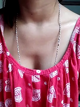 Snapshot of sana-5 chatting on October 12, 7:33 am sana-5 online show from October 12, 7:33 am