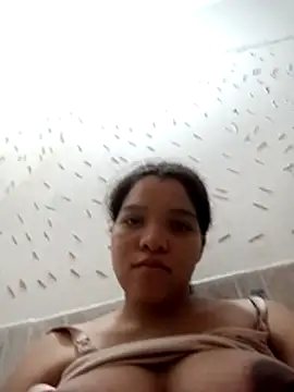 VictoriDior online show from November 28, 9:07 pm