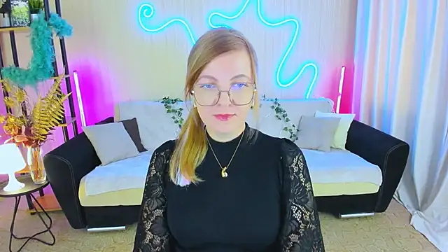 YourUniverser online show from October 4, 10:10 am