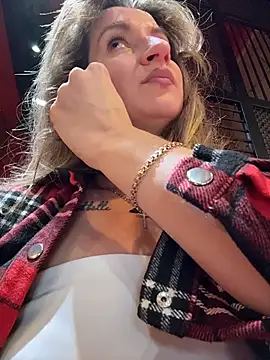 EvvaMur online show from March 3, 7:25 am