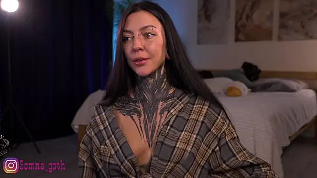 Alise Eve  online show from March 31, 5:35 pm