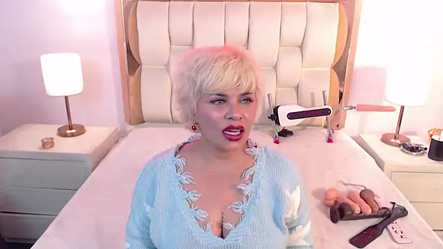 EvaMontenegro online show from October 27, 6:46 pm