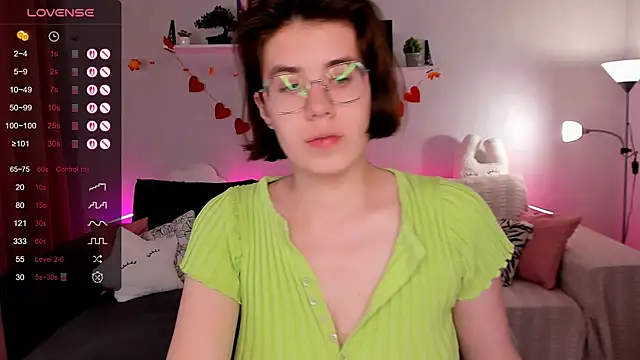 BellaCaress online show from November 21, 8:49 am