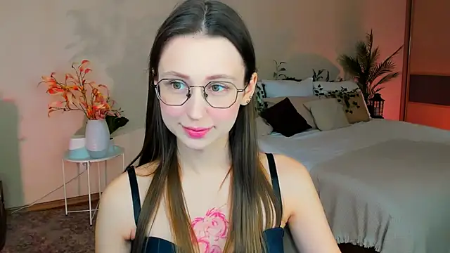 YourLovellyStory online show from November 26, 9:21 am