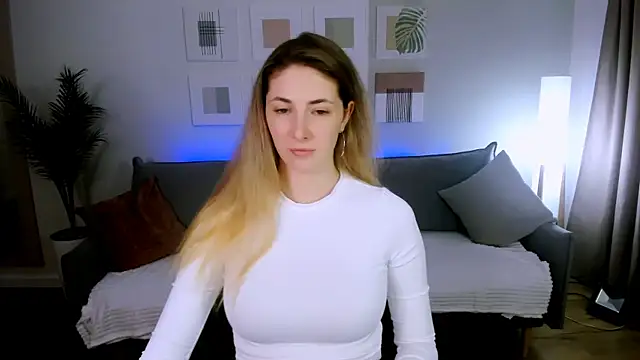 SensitiveSooul online show from April 13, 8:09 pm