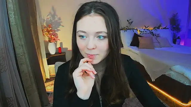 AlluringLookk online show from November 7, 4:23 pm