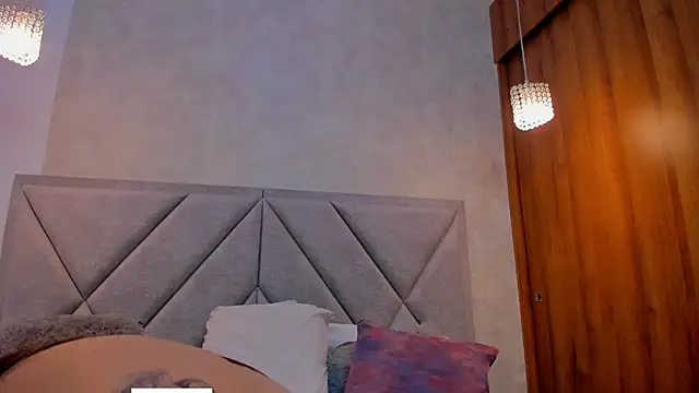 Im Manu online show from February 6, 6:00 pm