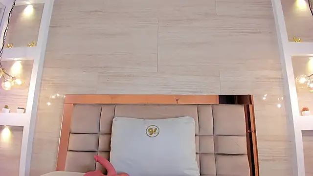 chloe murray online show from March 23, 11:38 am