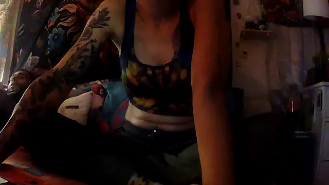 gypsyadventures1 online show from November 5, 6:40 am