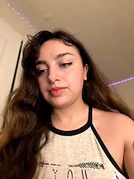 Snapshot of CharmingMaddie chatting on September 13, 9:06 am CharmingMaddie online show from September 13, 9:06 am