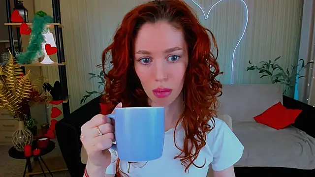 ChristinaConteeree online show from July 16, 7:18 pm