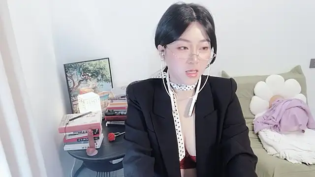 Emmaq996 online show from October 22, 3:11 am