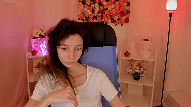 EmmanuellBrown online show from September 20, 12:25 pm