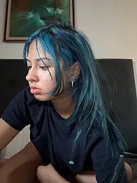 lynn9000 online show from March 4, 11:28 am