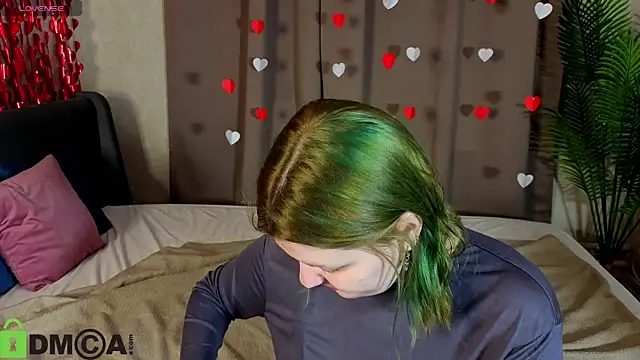 Michele Greenn online show from February 6, 1:09 am